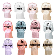 Load image into Gallery viewer, Personalized Custom Name  Flower Print  Wedding Bride Team Robes Bridal Party Robes Bridesmaid Robes gift