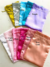 Load image into Gallery viewer, Party Favor Bags for Quinceanera - Mis Quince Birthday Party - Sweet Fifteen or Sixteen Birthday Party Candy Bags