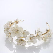 Load image into Gallery viewer, Handmade Wreath Simulated Pearl Headband Bridal Wedding Headpiece