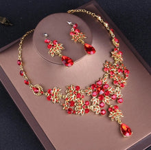 Load image into Gallery viewer, Rose Ruby Red Vintage Rhinestone Tiara and Jewelry Set