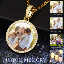 Load image into Gallery viewer, Custom Photo Necklace Personalized Round Medallion