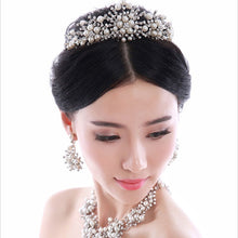 Load image into Gallery viewer, Elegant Nouvelle Fashion Pearl Crown Crystal Rhinestone Tiara