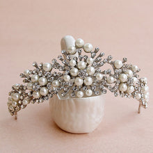 Load image into Gallery viewer, Elegant Nouvelle Fashion Pearl Crown Crystal Rhinestone Tiara
