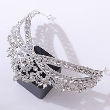 Load image into Gallery viewer, Ribbons Design Retro Crystal Tiara