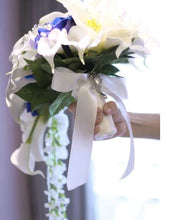 Load image into Gallery viewer, Cala Lily Waterfall Silk Wedding Bouquet Bride with Bridal Jewelry