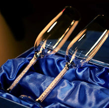 Load image into Gallery viewer, Elegant Personalized Wedding Flutes-Glasses with Silver or Gold Stems