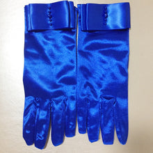 Load image into Gallery viewer, Wrist Length Bridal Gloves with Pretty Simulated Pearl Detail