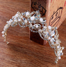 Load image into Gallery viewer, New Fashion Baroque Affordable Crystal Bridal Crown Tiaras for Women Bride Wedding Hair Accessories