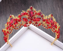 Load image into Gallery viewer, New Fashion Baroque Affordable Crystal Bridal Crown Tiaras for Women Bride Wedding Hair Accessories