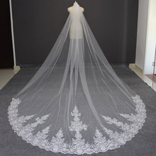 Load image into Gallery viewer, High Quality Cathedral One Layer Wedding Veil Fleur Appliques Lace with Comb