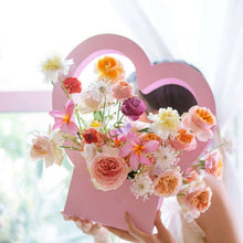 Load image into Gallery viewer, Heart Shape Portable  Flower Box Bag Paper Packaging Box For Weddings