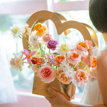 Load image into Gallery viewer, Heart Shape Portable  Flower Box Bag Paper Packaging Box For Weddings