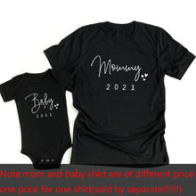 Load image into Gallery viewer, Baby Mommy 2021 Family Matching Clothing Simple Pregnancy Announcement Family Look T Shirt Baby Mom Matching Clothes