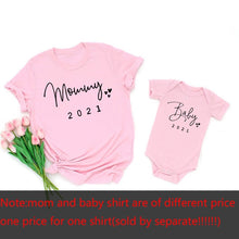 Load image into Gallery viewer, Baby Mommy 2021 Family Matching Clothing Simple Pregnancy Announcement Family Look T Shirt Baby Mom Matching Clothes