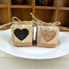 Load image into Gallery viewer, 50pcs Wedding Black Love Rustic Kraft Imitation Bark Candy Box with Rope Jute Shabby Chic Vintage Twine Wedding Favor Gift Boxes