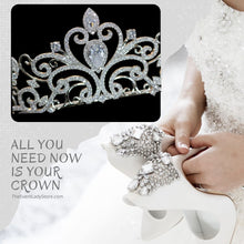 Load image into Gallery viewer, classic elegance silver bridal crown
