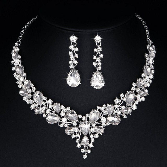 Gorgeous Crystal Jewelry Necklace and Earrings Set