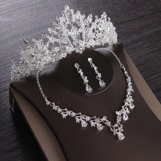 Bridal tiara Handmade Luxury silver color crystal heart wedding jewelry sets bridal hair tiara necklace outlet earring set jewelry set wedding gift