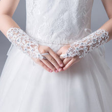 Load image into Gallery viewer, Children&#39;s Gloves Lace Diamond Wedding Dress Flower Girl Dress Gloves Fingerless Girls Performance Dance Accessories
