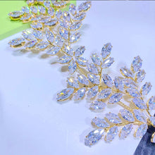 Load image into Gallery viewer, High-Quality Leaf Design Triple A Cubic Zirconia Wedding Headband-Tiara
